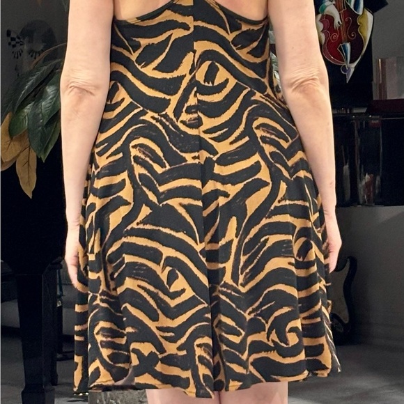 Cache Dress - Picture 7 of 8